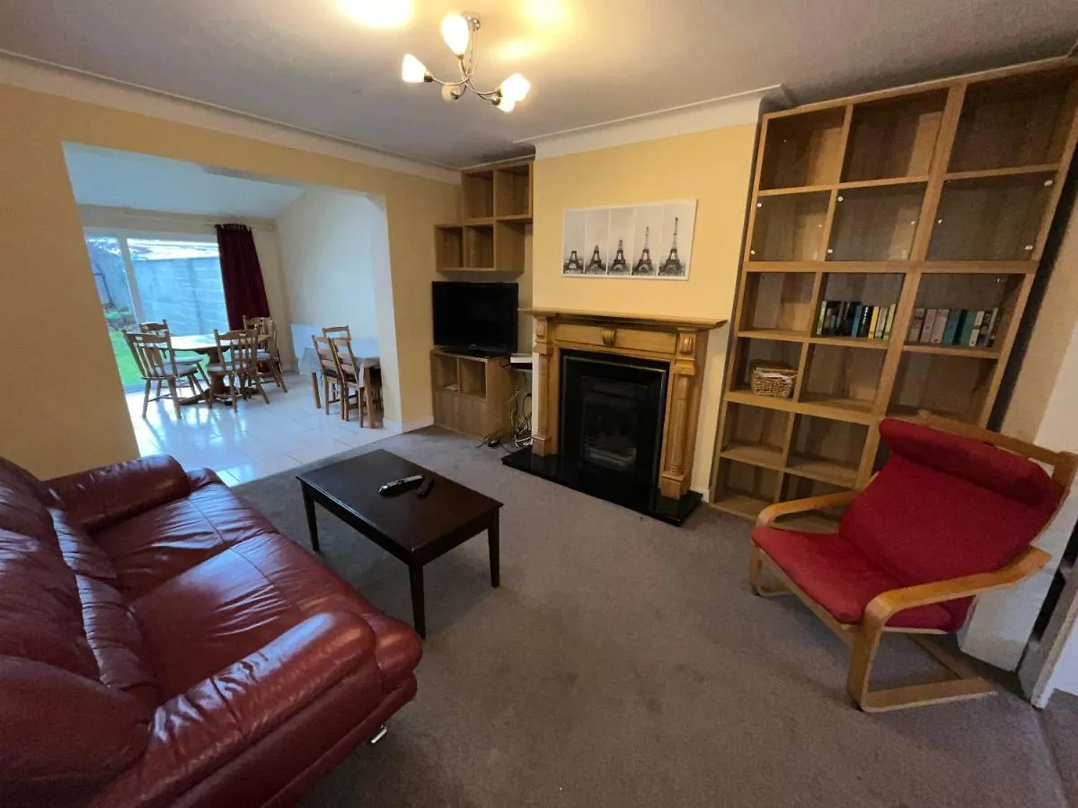 The Walkinstown Property Dublin Holiday home